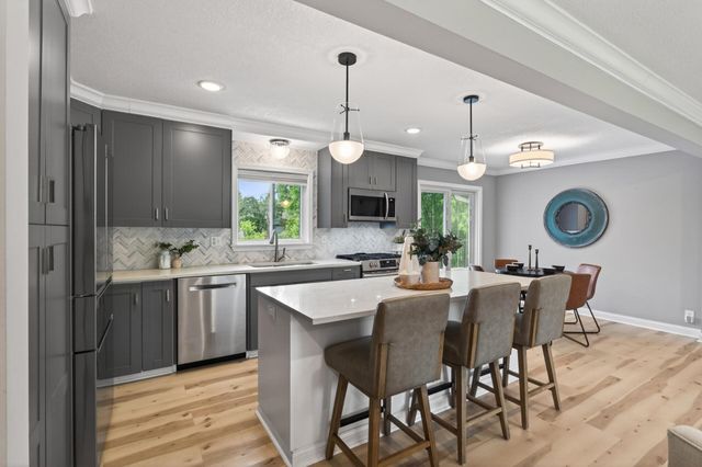 6037 York Avenue S, Edina, MN 55410