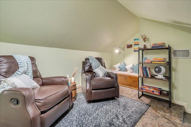 743 E Oltorf ST 201, Austin, TX 78704