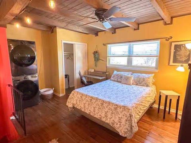 743 E Oltorf ST 201, Austin, TX 78704