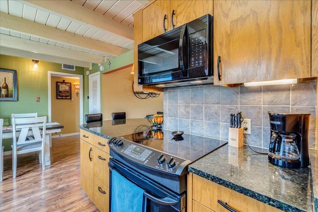 743 E Oltorf ST 201, Austin, TX 78704