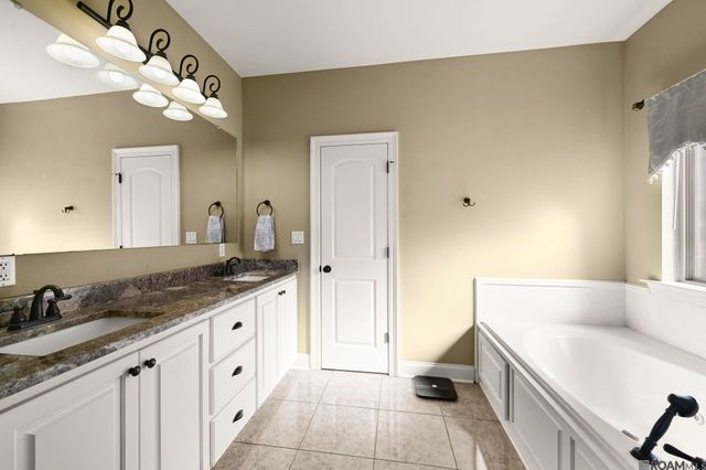 29910 Marsh Dr, Livingston, LA 70754