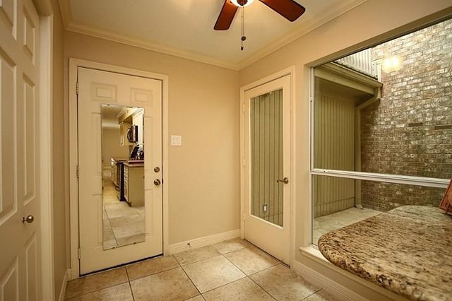 5228 Woodlawn Place, Bellaire, TX 77401