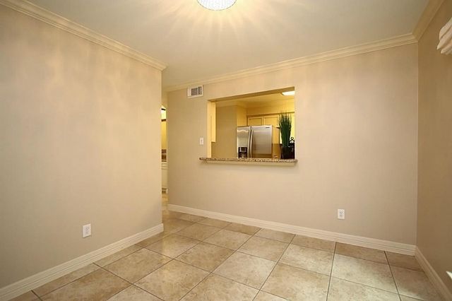 5228 Woodlawn Place, Bellaire, TX 77401