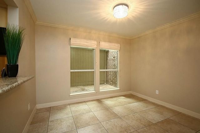 5228 Woodlawn Place, Bellaire, TX 77401