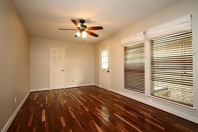 5228 Woodlawn Place, Bellaire, TX 77401