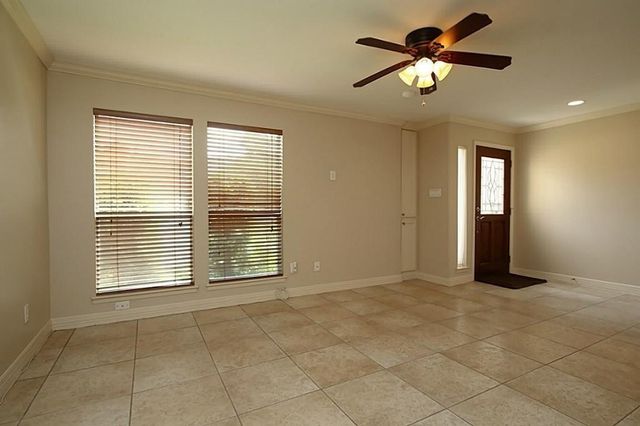 5228 Woodlawn Place, Bellaire, TX 77401