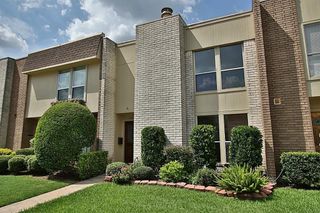 5228 Woodlawn Place, Bellaire, TX 77401