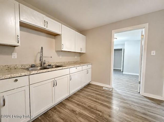2206 Griffiths Ave, Louisville, KY 40212