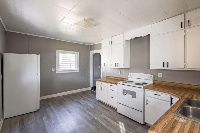 57 E Sandusky Street, Fredericktown, OH 43019