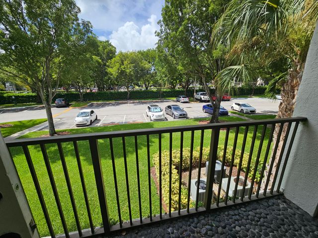 630 S Park Road 21-3, Hollywood, FL 33021