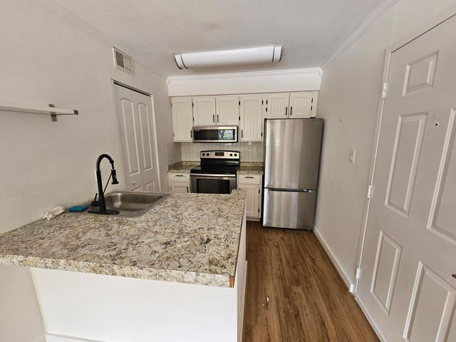 630 S Park Road 21-3, Hollywood, FL 33021