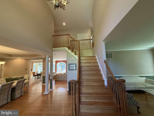 7 HICKORY HILL RD, Cockeysville, MD 21030