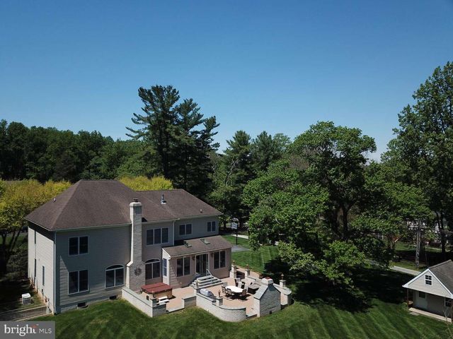 7 HICKORY HILL RD, Cockeysville, MD 21030