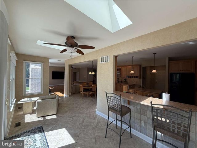 7 HICKORY HILL RD, Cockeysville, MD 21030