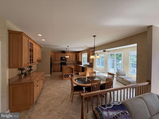 7 HICKORY HILL RD, Cockeysville, MD 21030