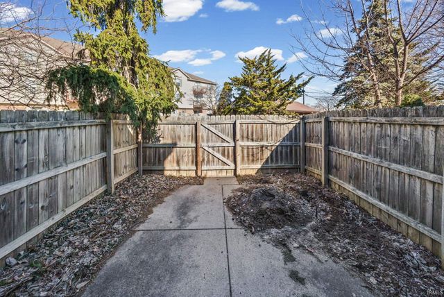 1136 Anthrop Drive, West Lafayette, IN 47906