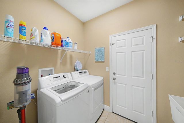 2722 WINGLEWOOD CIRCLE, Lutz, FL 33558
