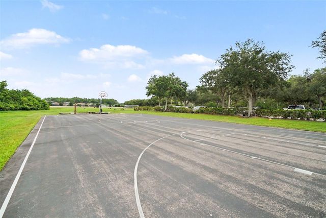 2722 WINGLEWOOD CIRCLE, Lutz, FL 33558