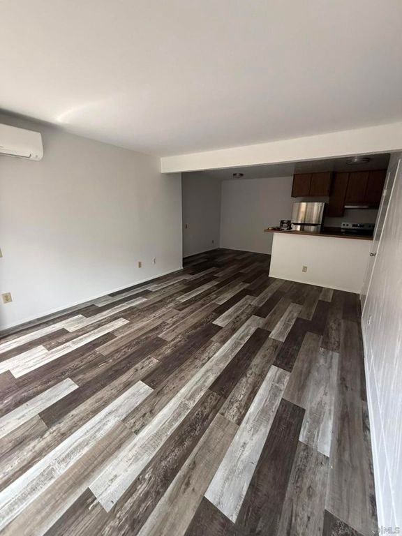 Image 10 of property listing at 3549 Castle Glen 113, San Diego, CA 92123