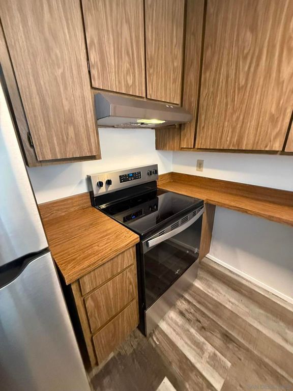 Image 19 of property listing at 3549 Castle Glen 113, San Diego, CA 92123