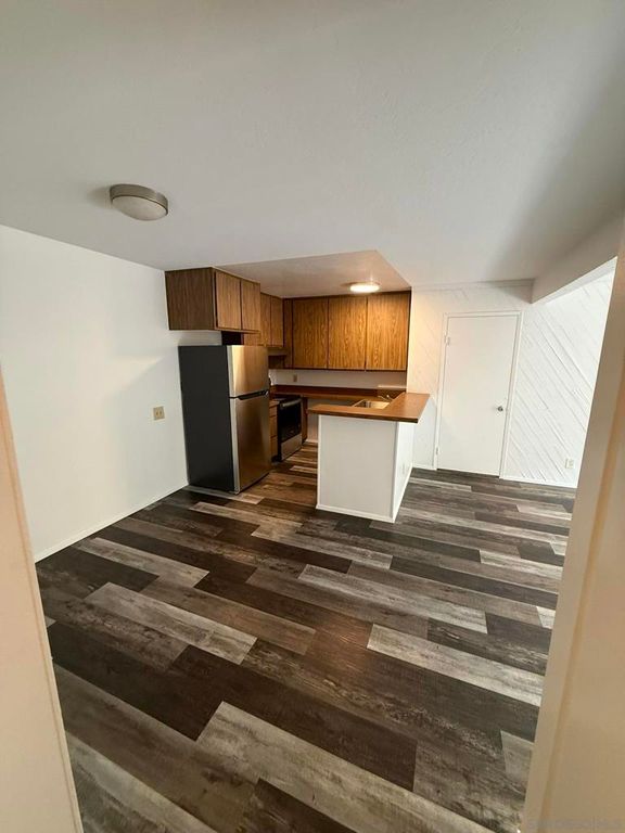 Image 24 of property listing at 3549 Castle Glen 113, San Diego, CA 92123
