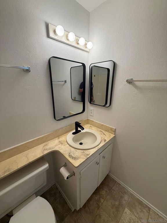 Image 26 of property listing at 3549 Castle Glen 113, San Diego, CA 92123