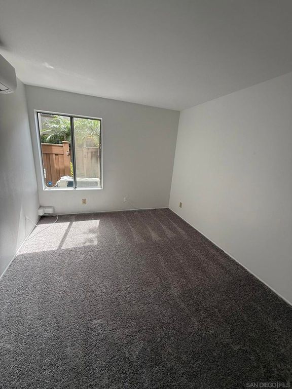 Image 30 of property listing at 3549 Castle Glen 113, San Diego, CA 92123