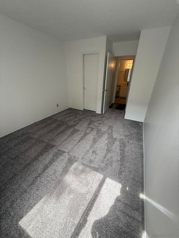 Image 31 of property listing at 3549 Castle Glen 113, San Diego, CA 92123