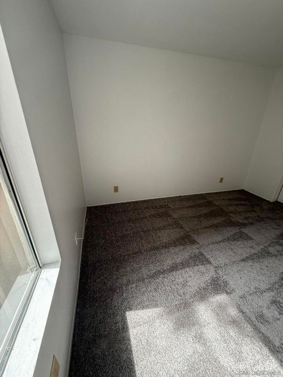 Image 32 of property listing at 3549 Castle Glen 113, San Diego, CA 92123