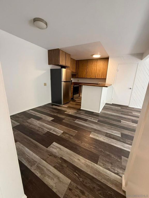 Image 37 of property listing at 3549 Castle Glen 113, San Diego, CA 92123