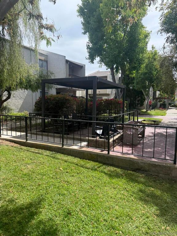 Image 45 of property listing at 3549 Castle Glen 113, San Diego, CA 92123