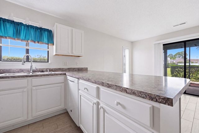 1850 Colony Dr Apt 2S, Surfside Beach, SC 29575