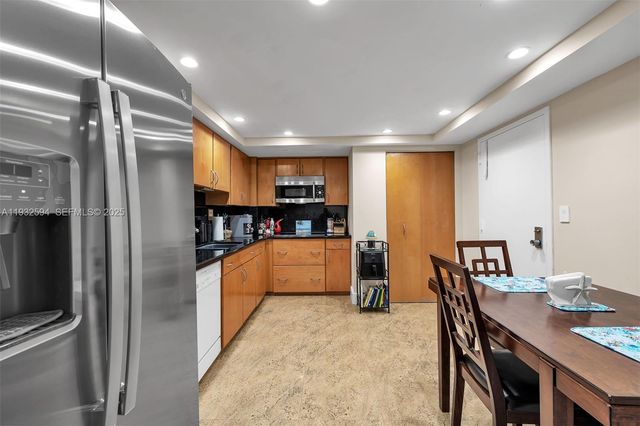 3200 N Port Royale Dr N 511, Fort Lauderdale, FL 33308