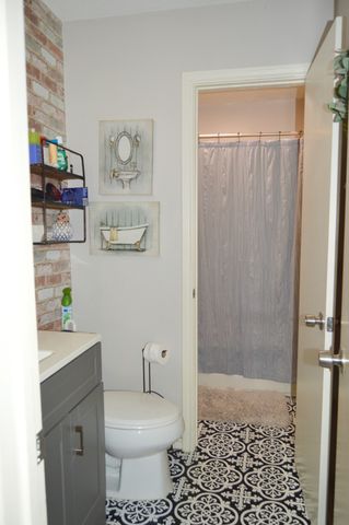 528 N 5th Street, Quinlan, TX 75474
