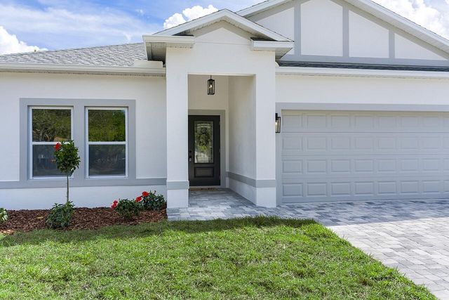 8636 100th Avenue, Vero Beach, FL 32967