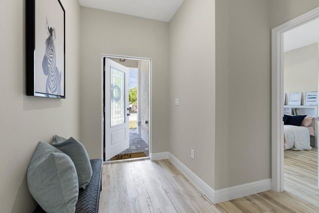 8636 100th Avenue, Vero Beach, FL 32967