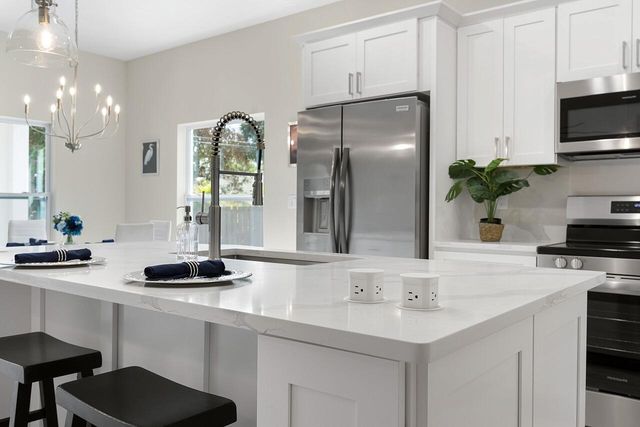 8636 100th Avenue, Vero Beach, FL 32967