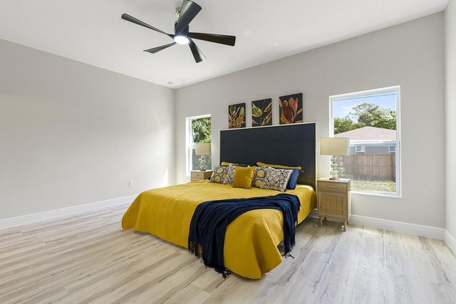 8636 100th Avenue, Vero Beach, FL 32967