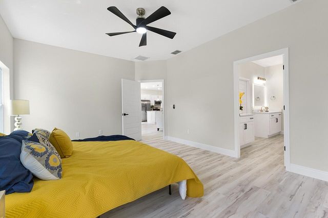 8636 100th Avenue, Vero Beach, FL 32967