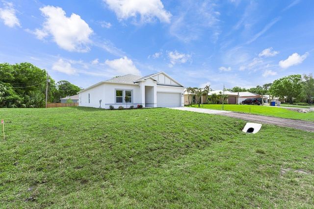 8636 100th Avenue, Vero Beach, FL 32967