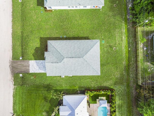 8636 100th Avenue, Vero Beach, FL 32967