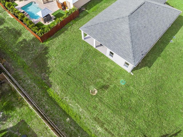 8636 100th Avenue, Vero Beach, FL 32967