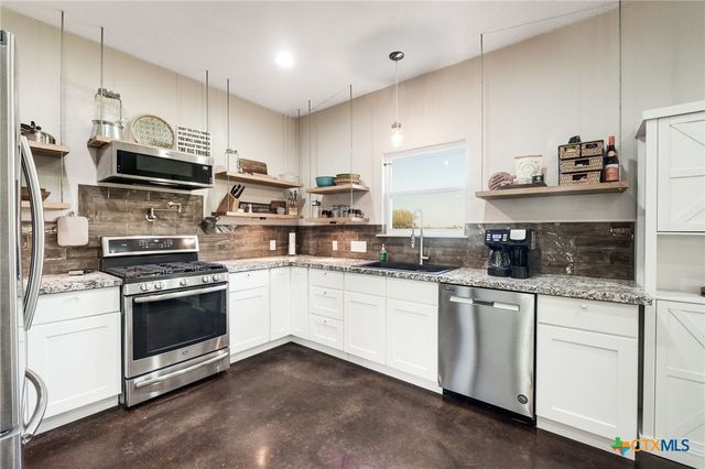 469 Whispering Oaks Loop, Killeen, TX 76549