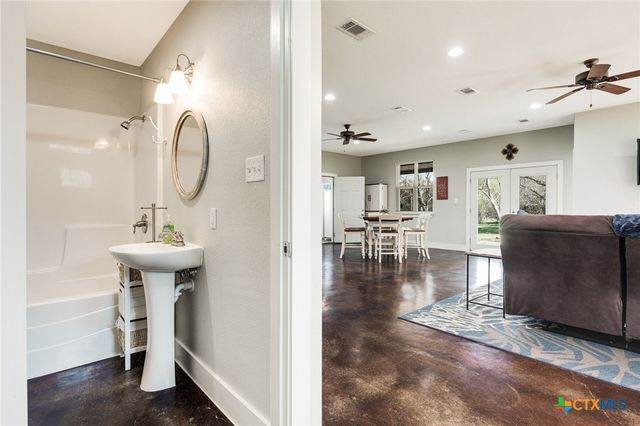 469 Whispering Oaks Loop, Killeen, TX 76549