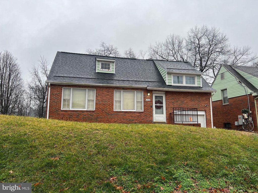 Image 2 of property listing at 3105 NASH PL SE, Washington, DC 20020