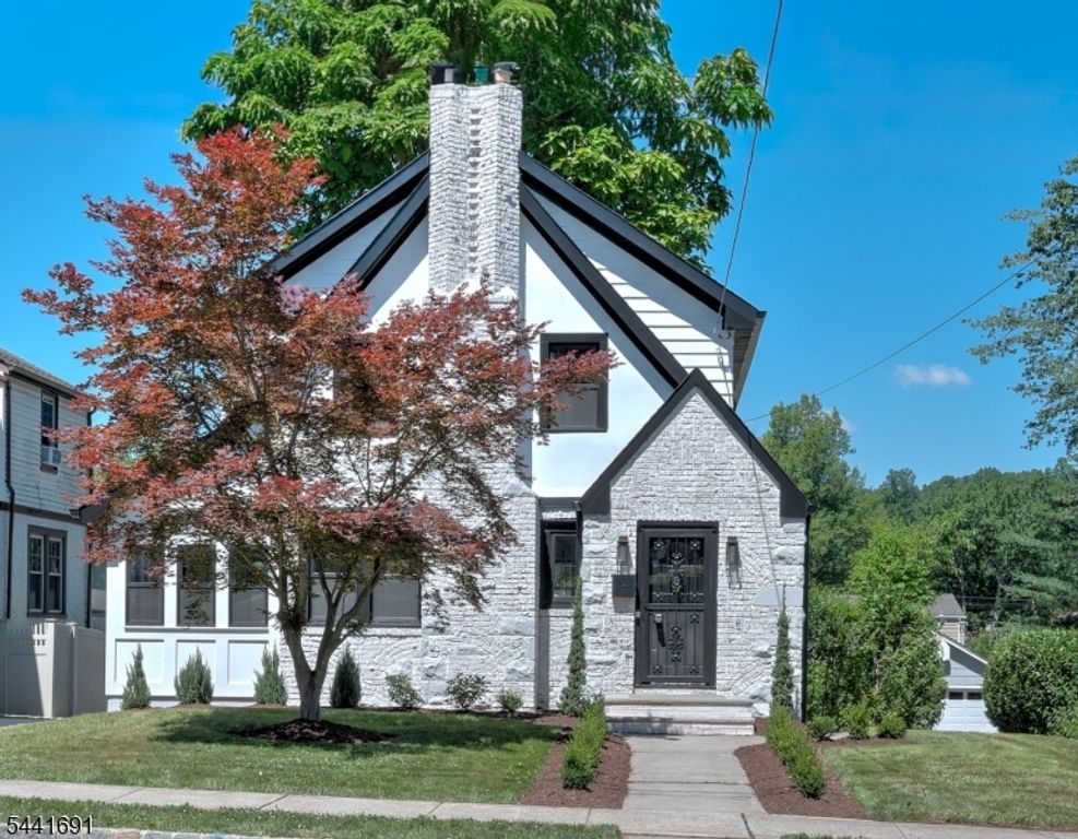 35 Sheridan Ave, West Orange Twp., NJ 07052