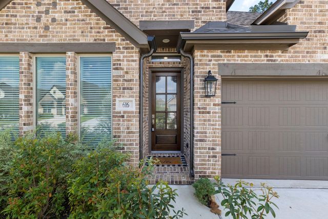 616 Sand Branch Drive, Conroe, TX 77304