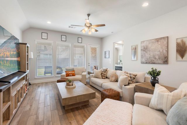 616 Sand Branch Drive, Conroe, TX 77304