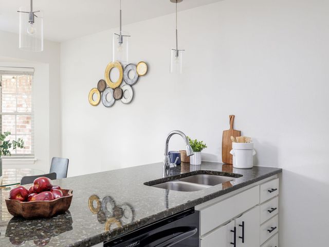 7920 Rockwood LN 237, Austin, TX 78757