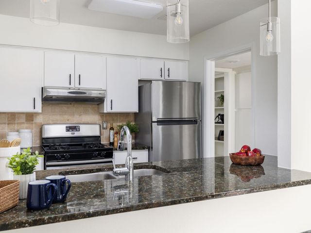 7920 Rockwood LN 237, Austin, TX 78757